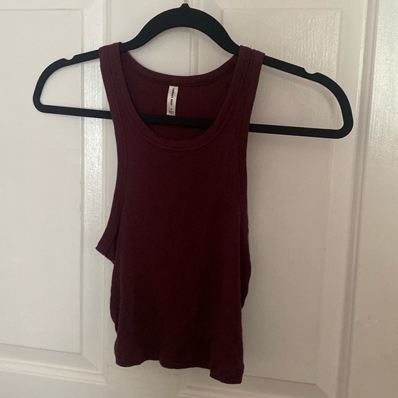 Aritzia Sunday Best tank top - Picture 1 of 4